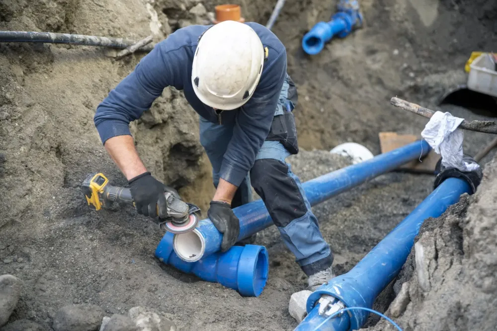 Adduction d'eau potable près de Rieupeyroux